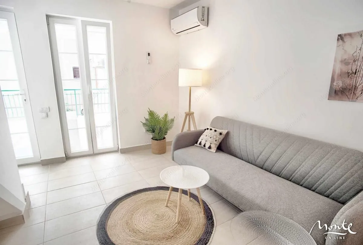 Prodaja, jednosoban stan, 62m², Baošići, Herceg Novi