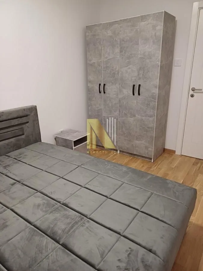 Izdavanje, jednosoban stan, 44m², Avijatičarsko naselje, Novi Sad Sve Podlokacije