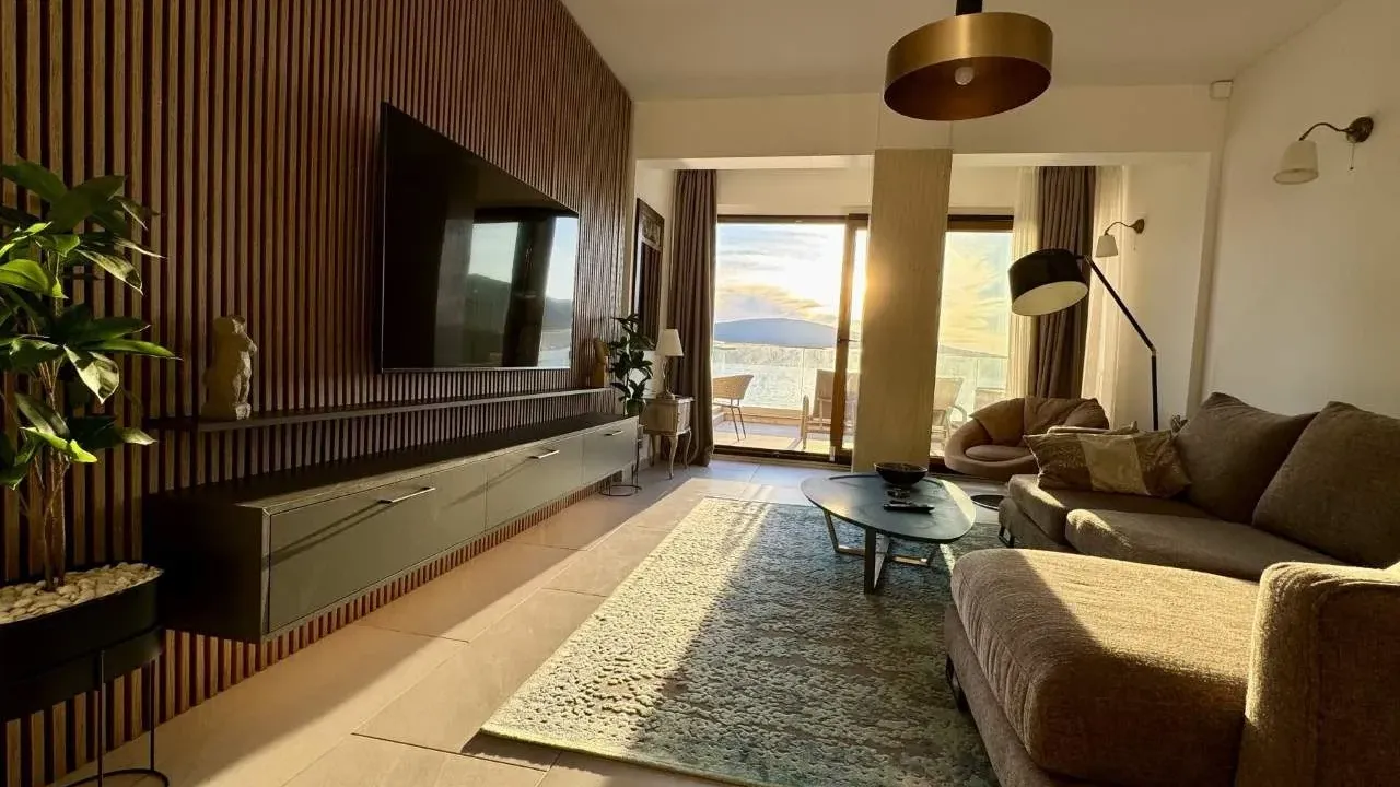 Rent, two bedroom apartment, 91m², Opatovo, Tivat