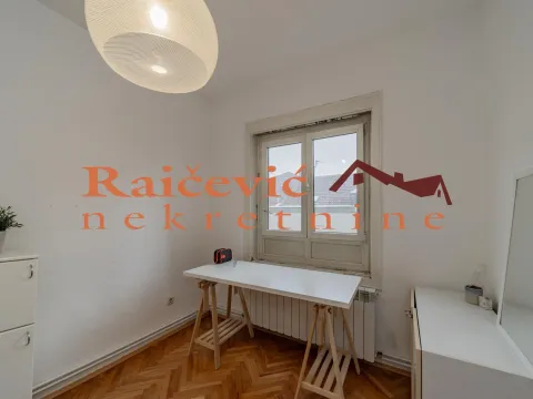 Prodaja, trosoban stan, 68m², Kalenić Pijaca, Vračar Sve Podlokacije - image 14