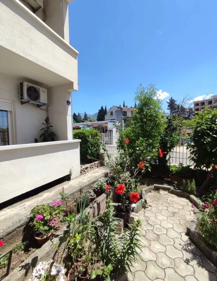 Izdavanje, jednosoban stan, 65m², Šušanj, Bar