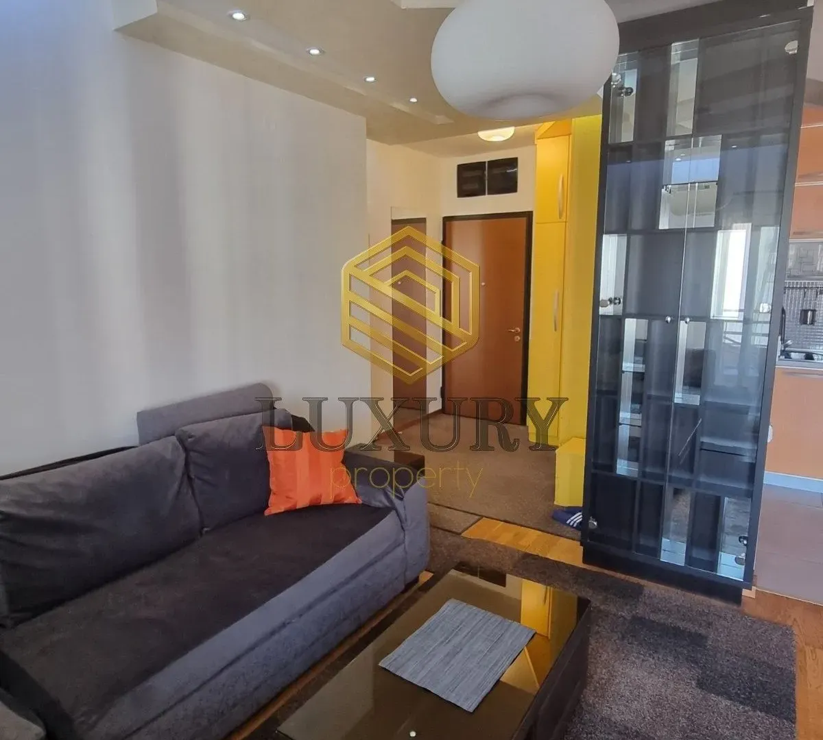 Izdavanje, dvosoban stan, 68m², City Kvart, Podgorica