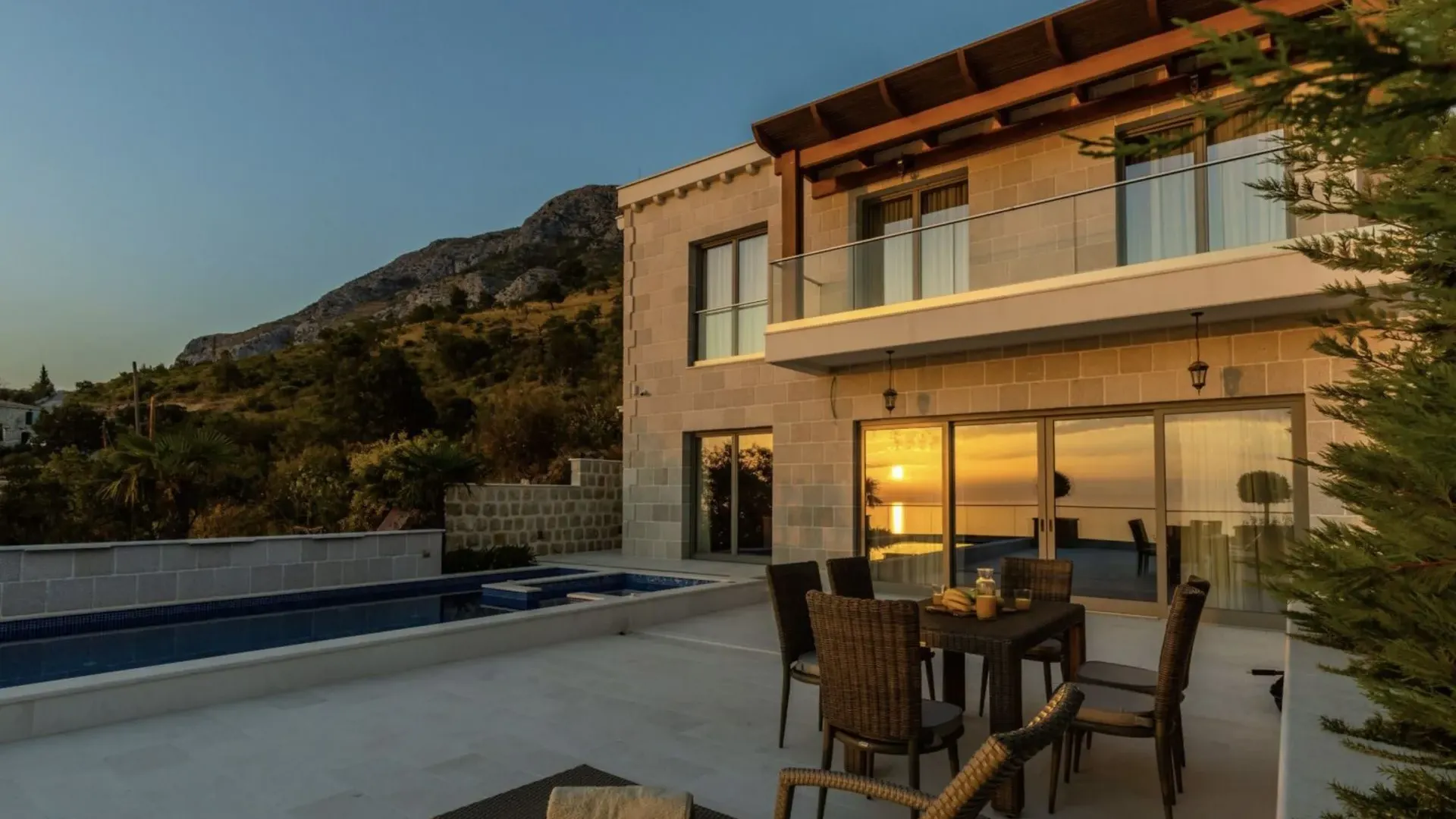 Sale, house, 390m², Budva, Crna Gora