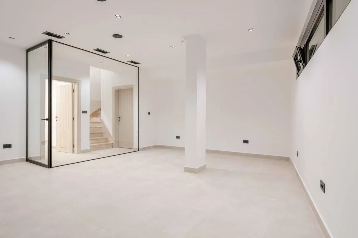 Prodaja, kuća, 240m², Budva, Crna Gora
