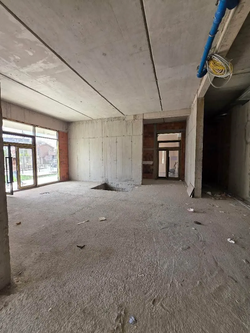 Izdavanje, poslovni prostor, 350m², Central Point, Podgorica