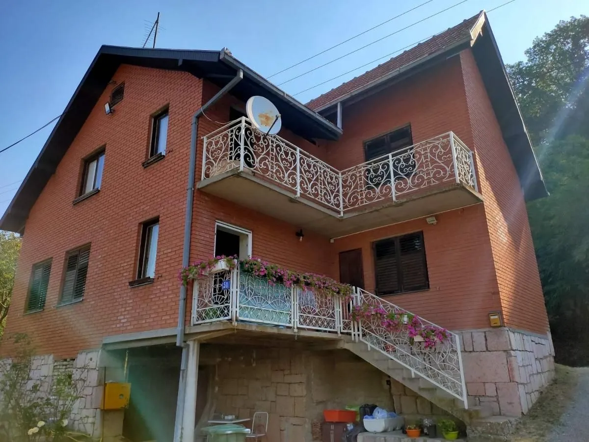 Prodaja, kuća, 198m², Sremska Kamenica, Petrovaradin