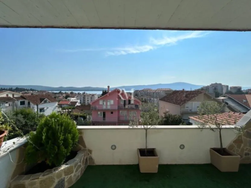 Prodaja, dvosoban stan, 61m², Centar, Tivat
