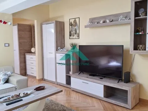 Rent, two bedroom apartment, 60m², Vračar Sve Podlokacije, Beograd - image 4