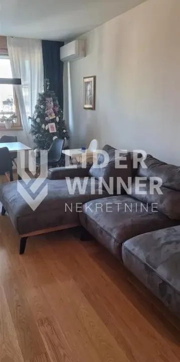 Prodaja, trosoban stan, 95m², Novi Beograd Blok 63, Novi Beograd Sve Podlokacije