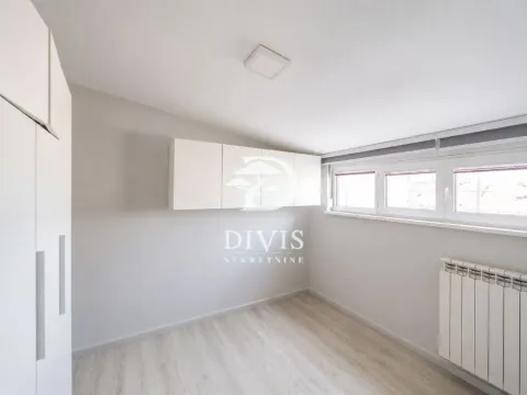 Sale, apartment, 118m², Đeram Pijaca, Beograd - image 8