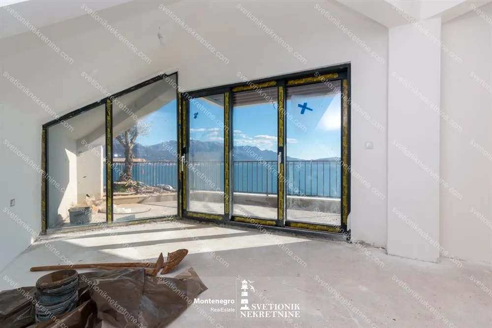 Prodaja, trosoban stan, 142m², Bijela, Herceg Novi