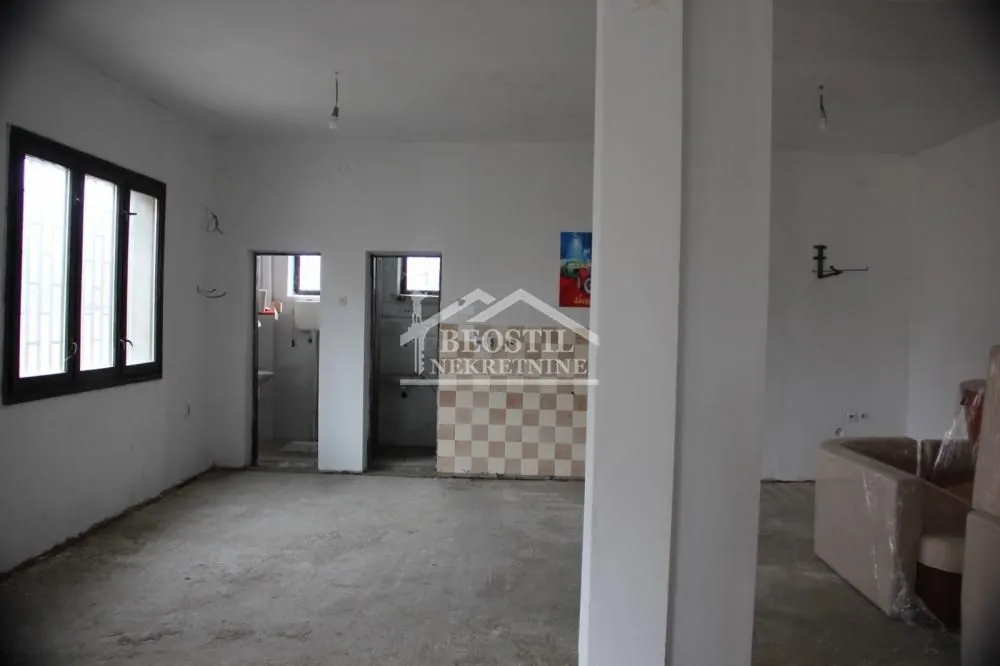 Sale, office space, 680m², Dobanovci, Surčin