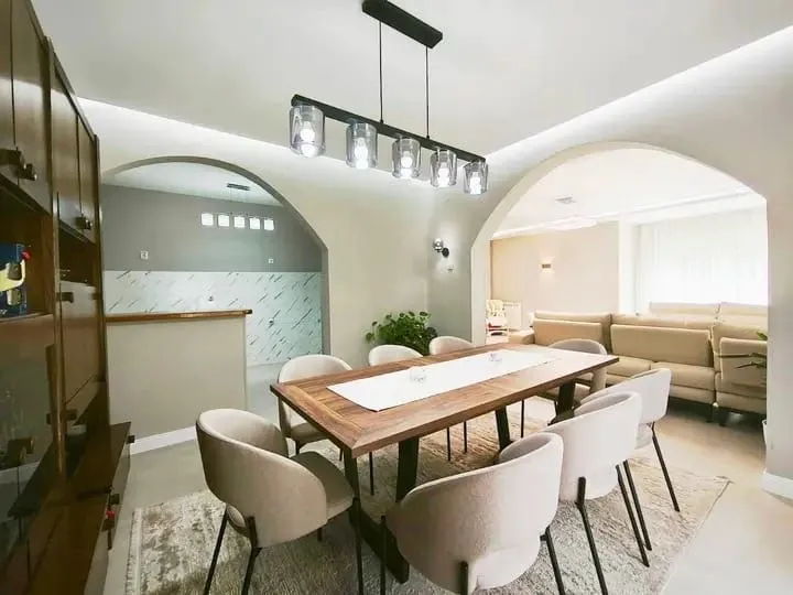 Prodaja, kuća, 350m², Vranići, Podgorica