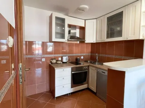 Izdavanje, jednosoban stan, 68m², Centar, Podgorica - image 10