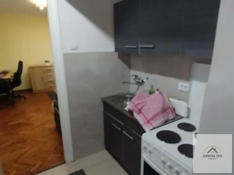 Izdavanje, jednosoban stan, 61m², Centar, Novi Sad - image 4