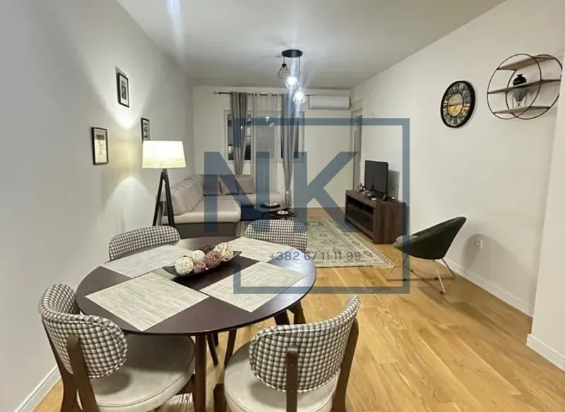 Izdavanje, jednosoban stan, 49m², Central Point, Podgorica