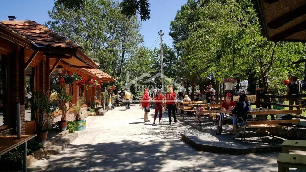 Prodaja, ugostiteljski objekat, 1243m², Lužnice, Kragujevac