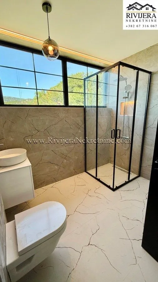 Prodaja, trosoban stan, 122m², Herceg Novi, Crna Gora