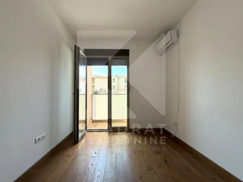 Rent, office space, 56m², City Kvart, Podgorica - image 10