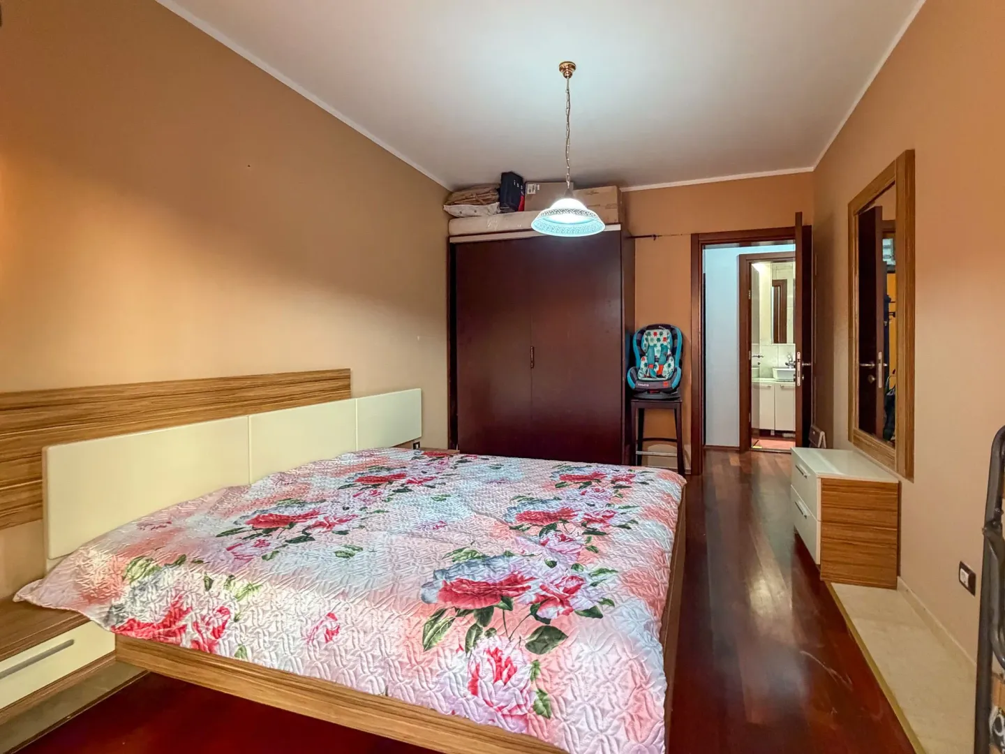 Prodaja, trosoban stan, 85m², Dobrota, Kotor