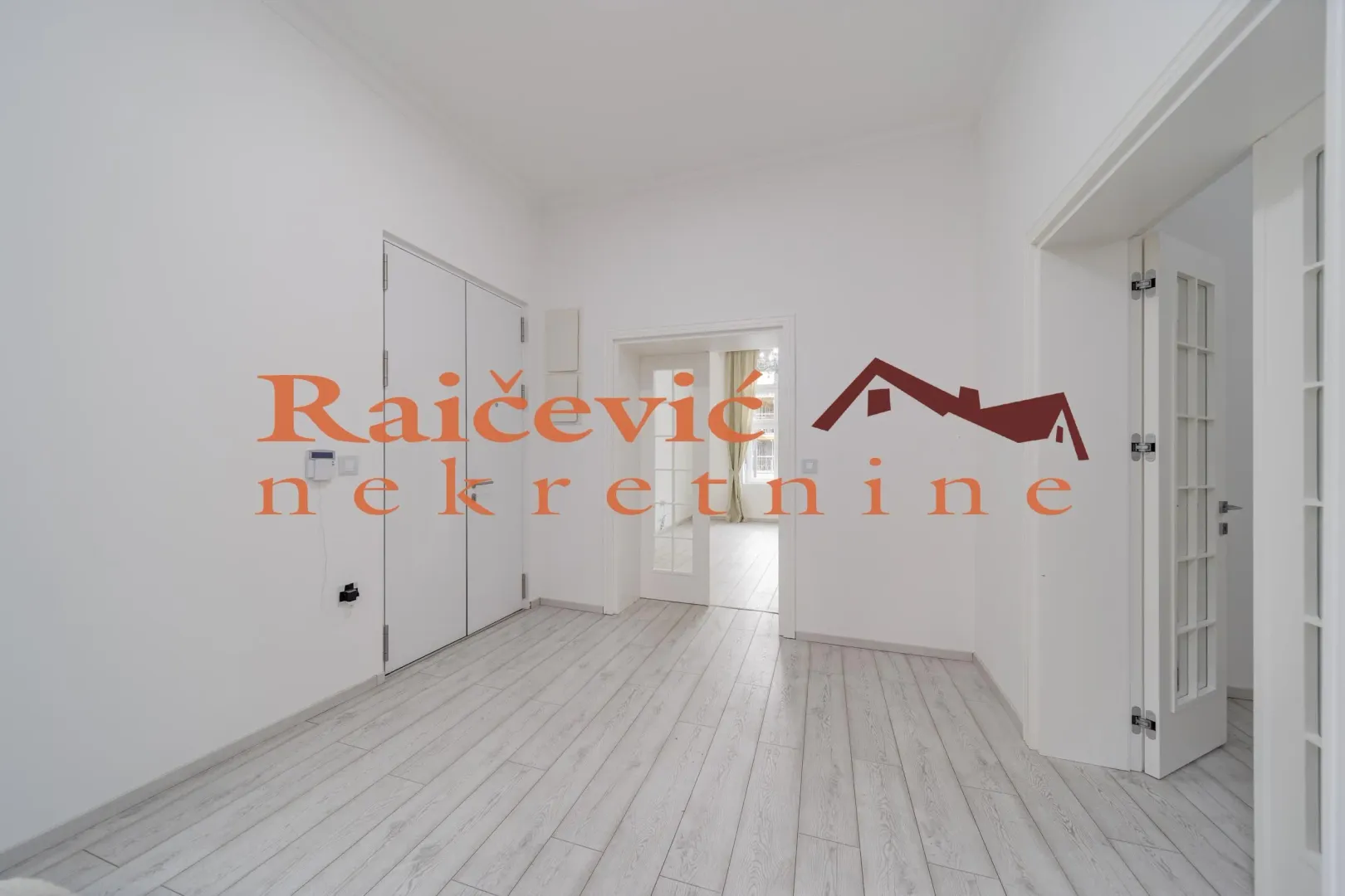Sale, four bedroom apartment, 134m², Savski Venac, Beograd