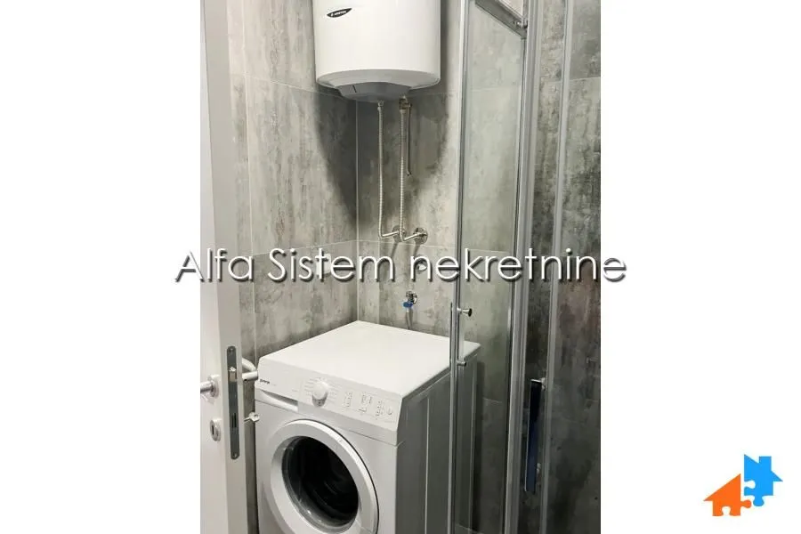 Izdavanje, dvosoban stan, 43m², Vračar Sve Podlokacije, Beograd