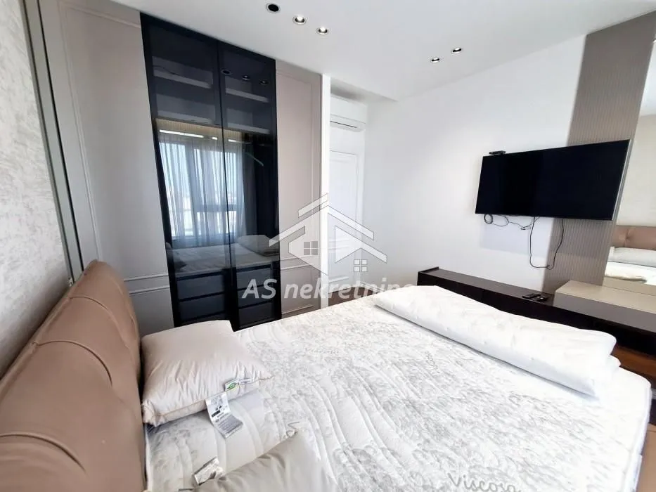 Rent, three bedroom apartment, 90m², Savski Venac, Beograd