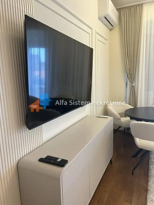 Izdavanje, dvosoban stan, 50m², Stari Grad, Beograd