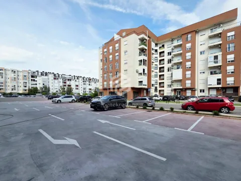 Prodaja, jednosoban stan, 42m², Stari Aerodrom, Podgorica - image 16