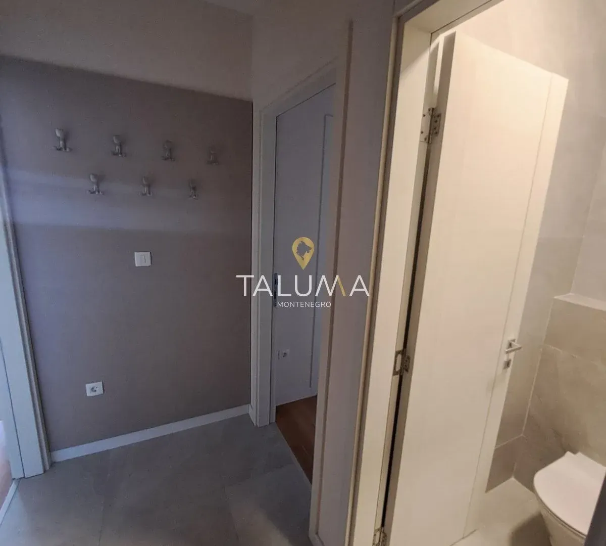 Rent, two bedroom apartment, 72m², City Kvart, Podgorica