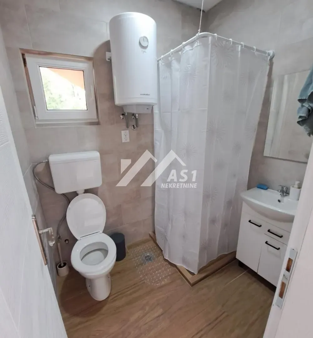 Izdavanje, kuća, 140m², Sremska Kamenica, Petrovaradin