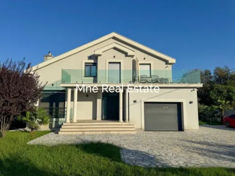 Izdavanje, kuća, 230m², Vranići, Podgorica - image 13