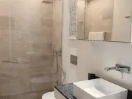 Izdavanje, garsonjera, 40m², Tivat, Crna Gora - image 7