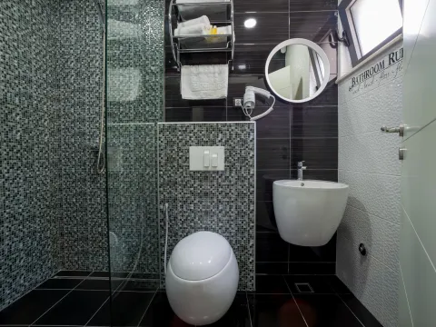 Izdavanje, kuća, 150m², Stoliv, Kotor - image 13