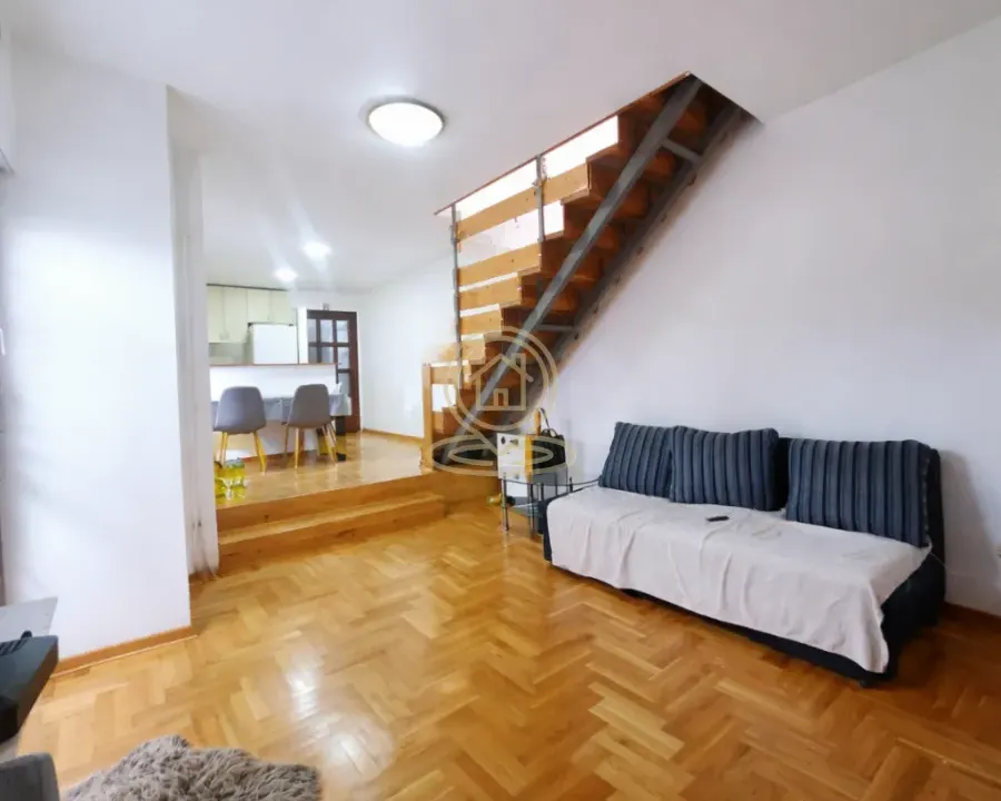 Sale, house, 108m², Uciteljsko Naselje, Zvezdara Sve Podlokacije