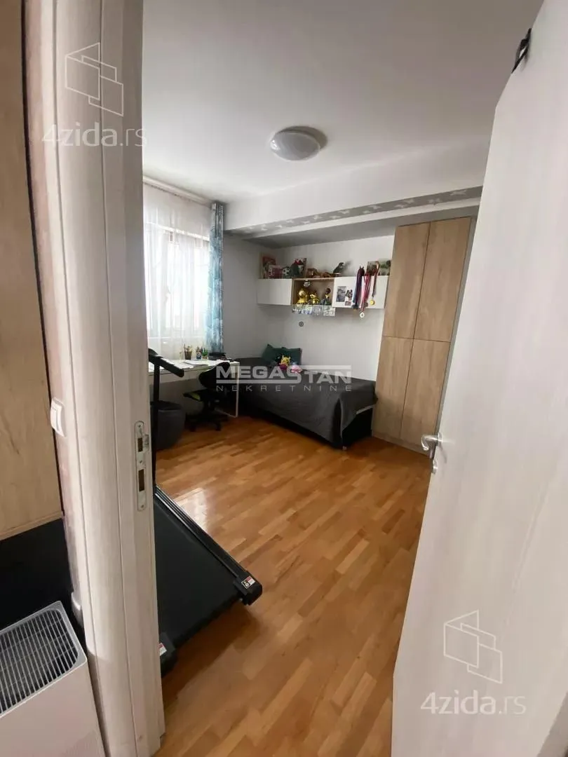 Prodaja, dvosoban stan, 50m², Zvezdara Sve Podlokacije, Beograd
