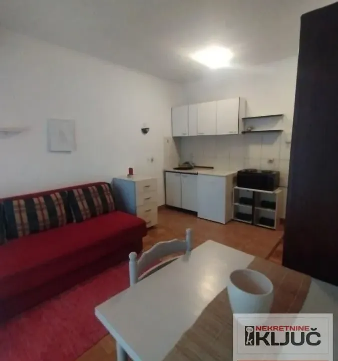 Rent, studio apartment, 24m², Bulevar Evrope, Novi Sad Sve Podlokacije