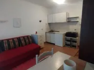 Izdavanje, garsonjera, 24m², Bulevar Evrope, Novi Sad Sve Podlokacije
