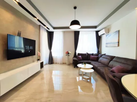 Rent, one bedroom apartment, 46m², Budva, Crna Gora - image 2
