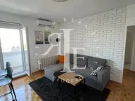 Izdavanje, trosoban stan, 60m², Savski Venac, Beograd - image 1