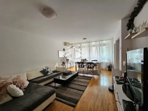 Izdavanje, trosoban stan, 76m², Cvetkova Pijaca, Zvezdara Sve Podlokacije - image 4