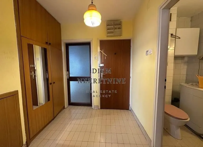 Sale, two bedroom apartment, 82m², Centar, Bar