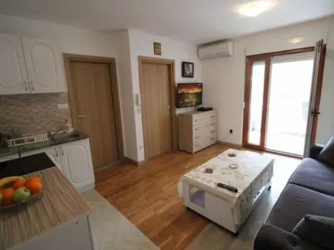 Prodaja, jednosoban stan, 33m², Podgorica, Crna Gora - image 9