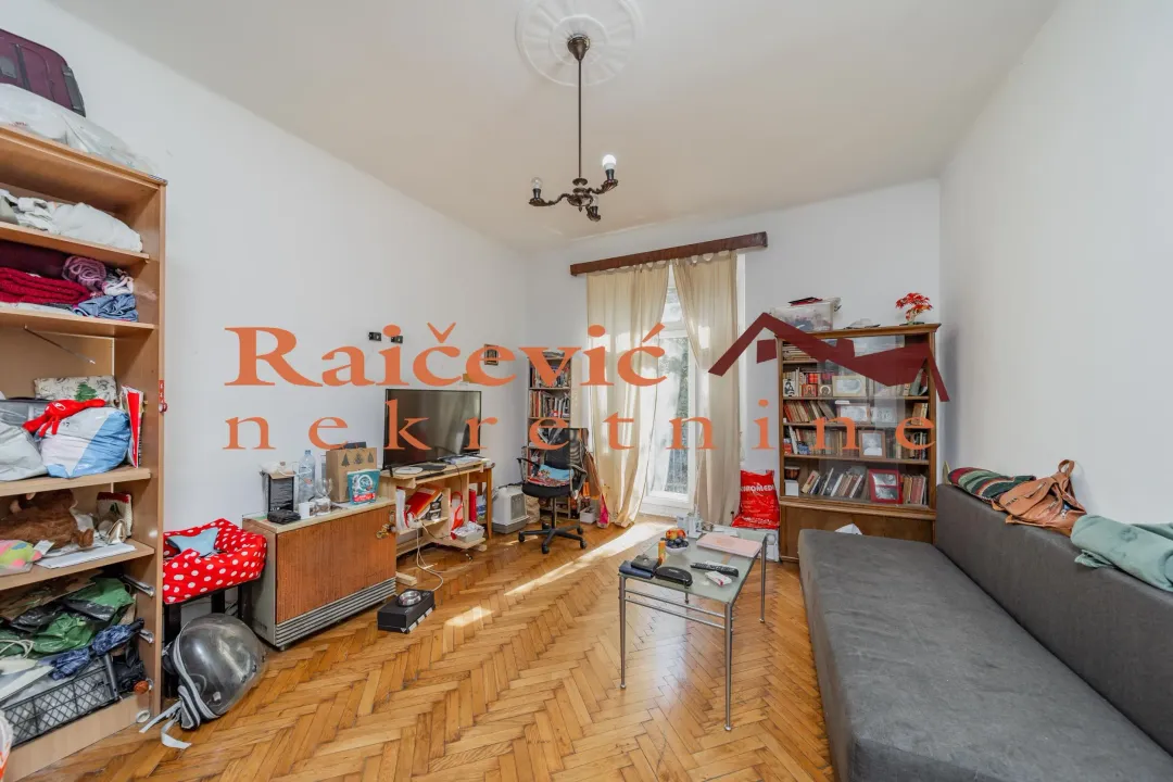 Prodaja, četvorosoban stan, 110m², Stari Grad, Beograd