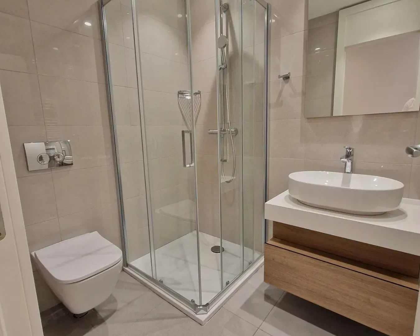 Sale, four bedroom apartment, 122m², Beograd Na Vodi, Beograd