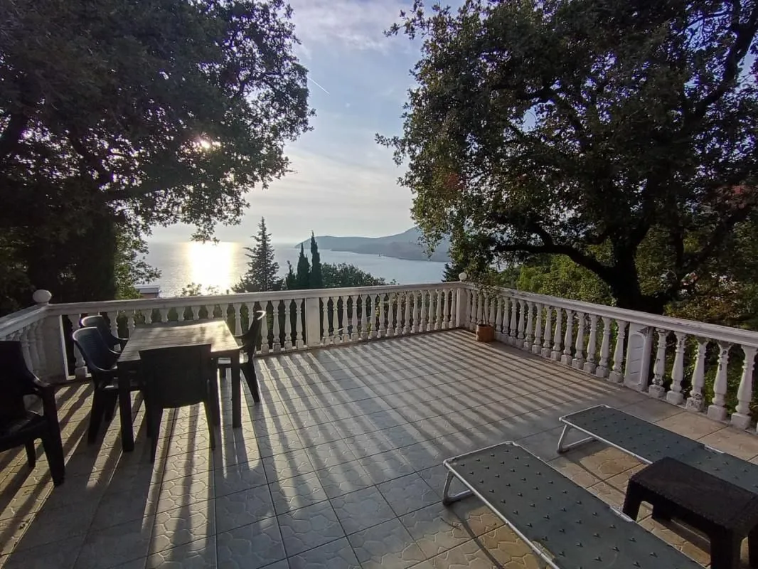 Prodaja, kuća, 282m², Sutomore, Bar