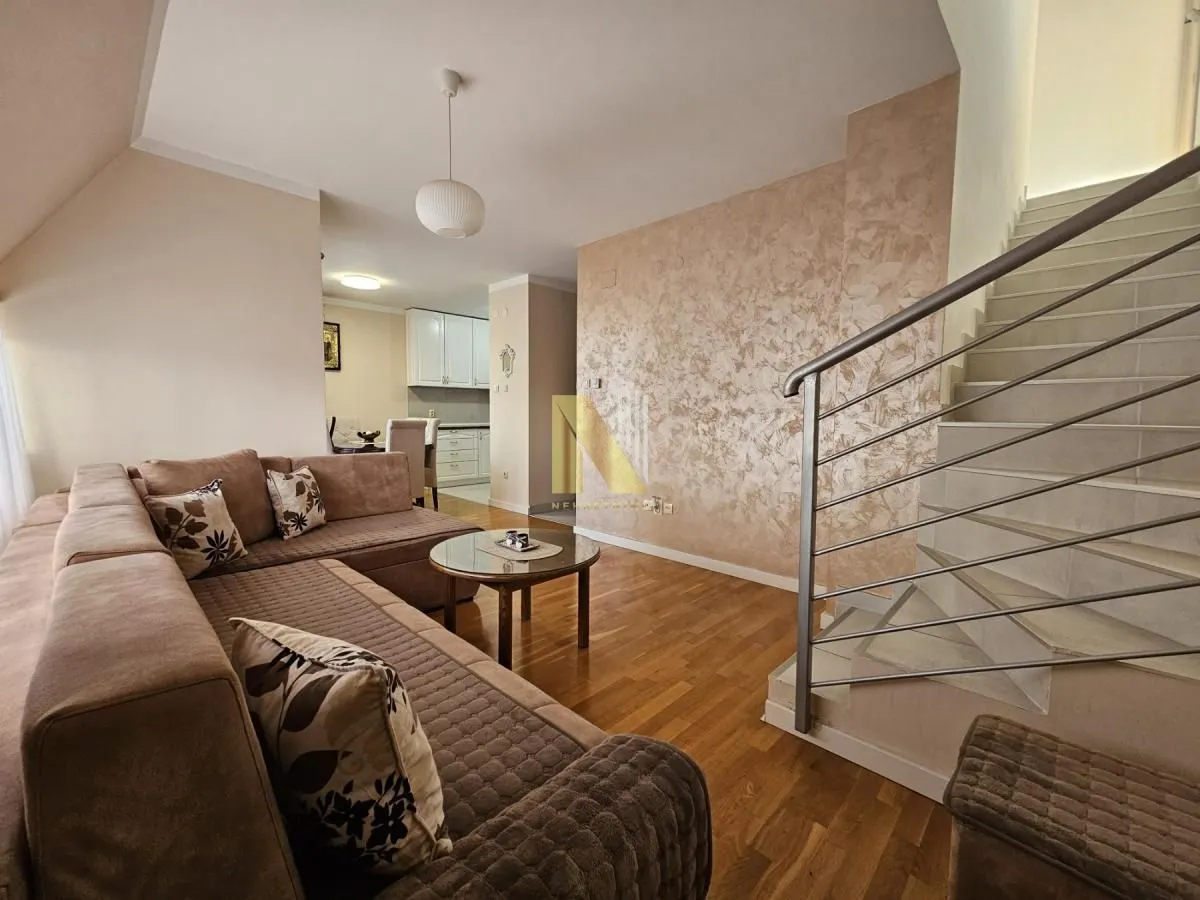 Prodaja, trosoban stan, 99m², Novo naselje, Novi Sad