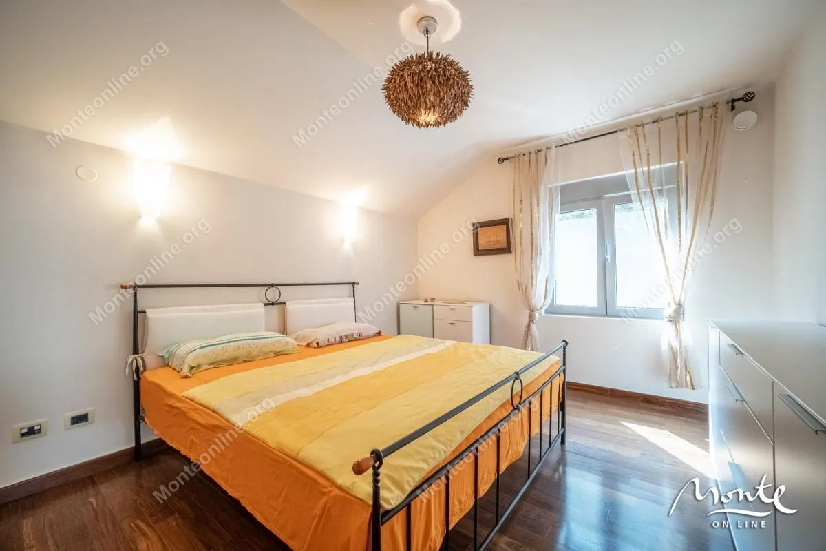 Sale, house, 484m², Stoliv, Kotor