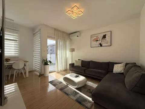 Sale, three bedroom apartment, 72m², City Kvart, Podgorica - image 1