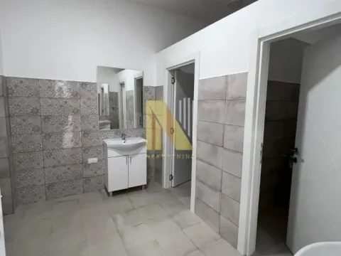 Izdavanje, poslovni prostor, 1867m², Telep, Novi Sad Sve Podlokacije - image 11